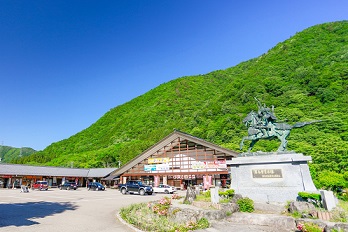 道の駅明宝　物産館